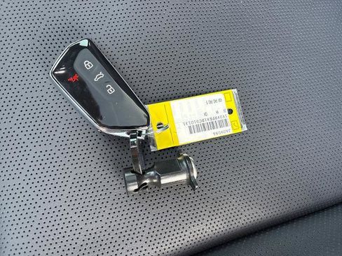 Used 2024 Volkswagen ID.4 Pro S image 29