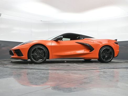 Used 2020 Chevrolet Corvette Stingray Premium Conv w/ 3LT image 47