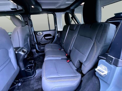 Used 2024 Jeep Wrangler Unlimited Sport AWD/4WD image 19