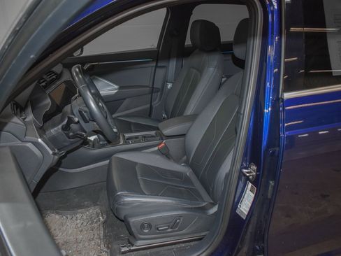 Used 2022 Audi Q3 2.0T Premium Plus w/ Premium Plus Package image 19