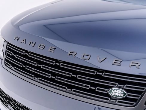 Used 2025 Land Rover Range Rover Sport Dynamic SE AWD/4WD image 27