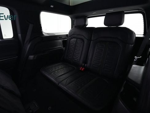 Used 2026 Rivian R1S Adventure AWD/4WD image 25