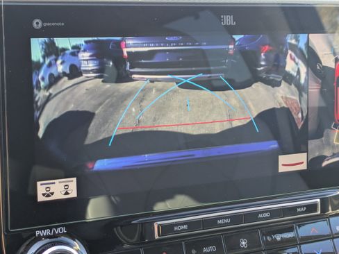 Used 2022 Toyota Highlander Platinum image 25