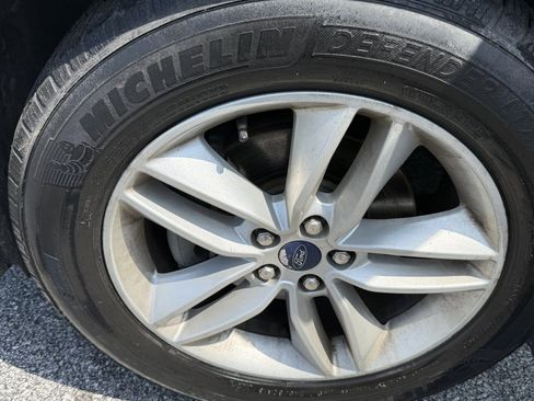 Used 2016 Ford Edge SEL w/ Equipment Group 201A FWD image 27