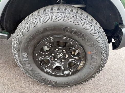 Used 2025 Ford Bronco Badlands AWD/4WD image 4