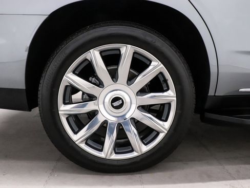 Used 2024 Cadillac Escalade Premium Luxury Platinum image 10