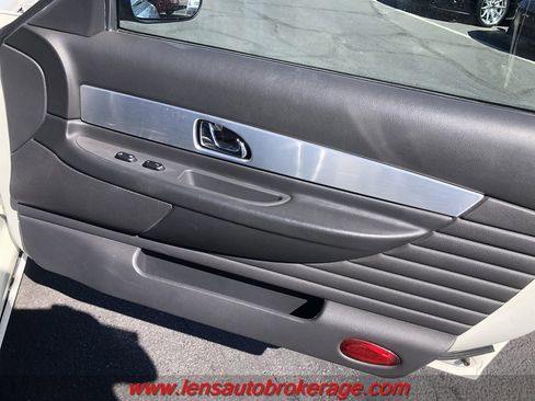 Used 2002 Ford Thunderbird Deluxe image 17