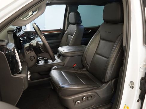 Used 2023 GMC Sierra 1500 Denali AWD/4WD image 3