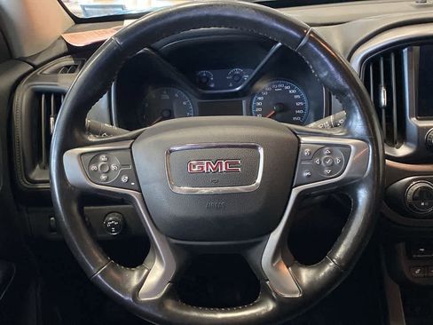 Used 2022 GMC Canyon AT4 image 17