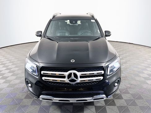 Used 2023 Mercedes-Benz GLB 250 w/ Premium Package image 2