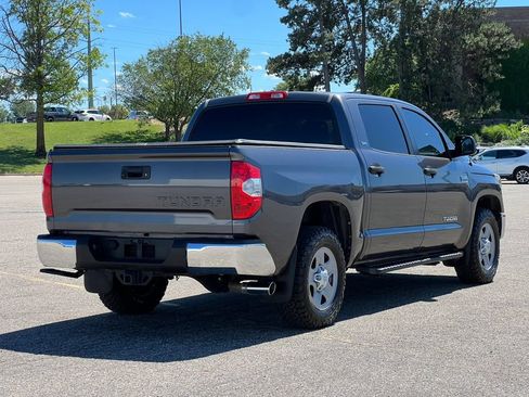 Used 2018 Toyota Tundra SR5 w/ SR5 Upgrade Package RWD image 43