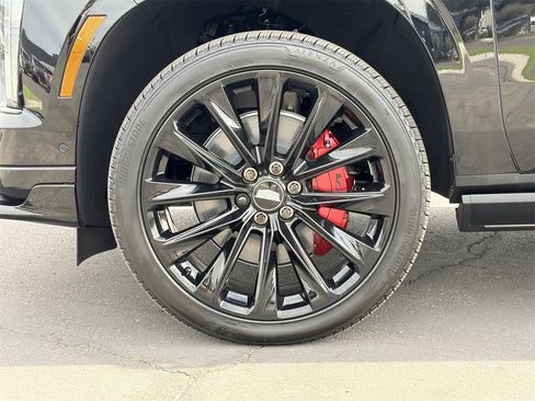 Certified 2026 Cadillac Escalade V w/ LPO, ONYX Package image 10