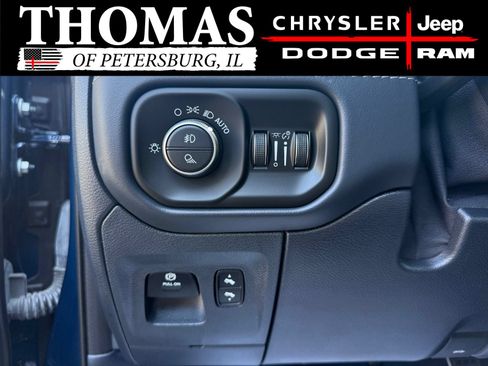 Used 2022 RAM 1500 Limited AWD/4WD image 12