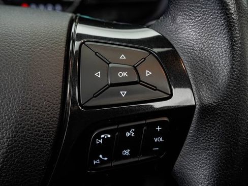 Used 2017 Ford Explorer XLT w/ Equipment Group 202A FWD image 15