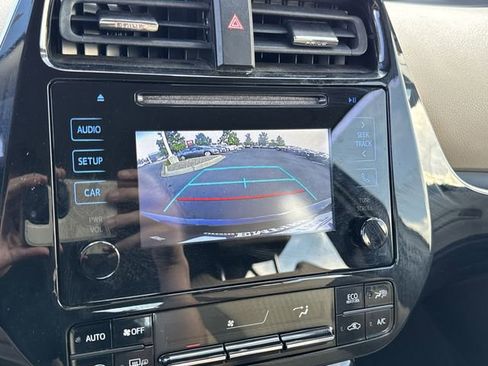 Used 2017 Toyota Prius Four image 27