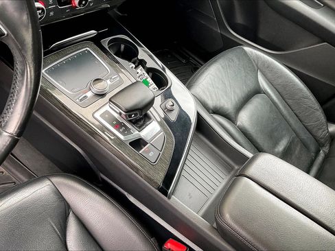 Used 2017 Audi Q7 3.0T Premium Plus w/ Premium Plus Package image 17