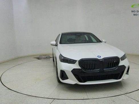 Used 2024 BMW i5 eDrive40i w/ Executive Package RWD image 68