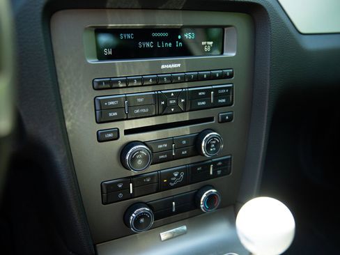 Used 2010 Ford Mustang GT RWD image 41