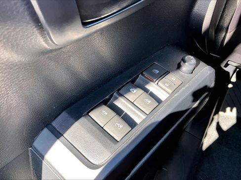 Used 2023 Toyota Tacoma SR image 34