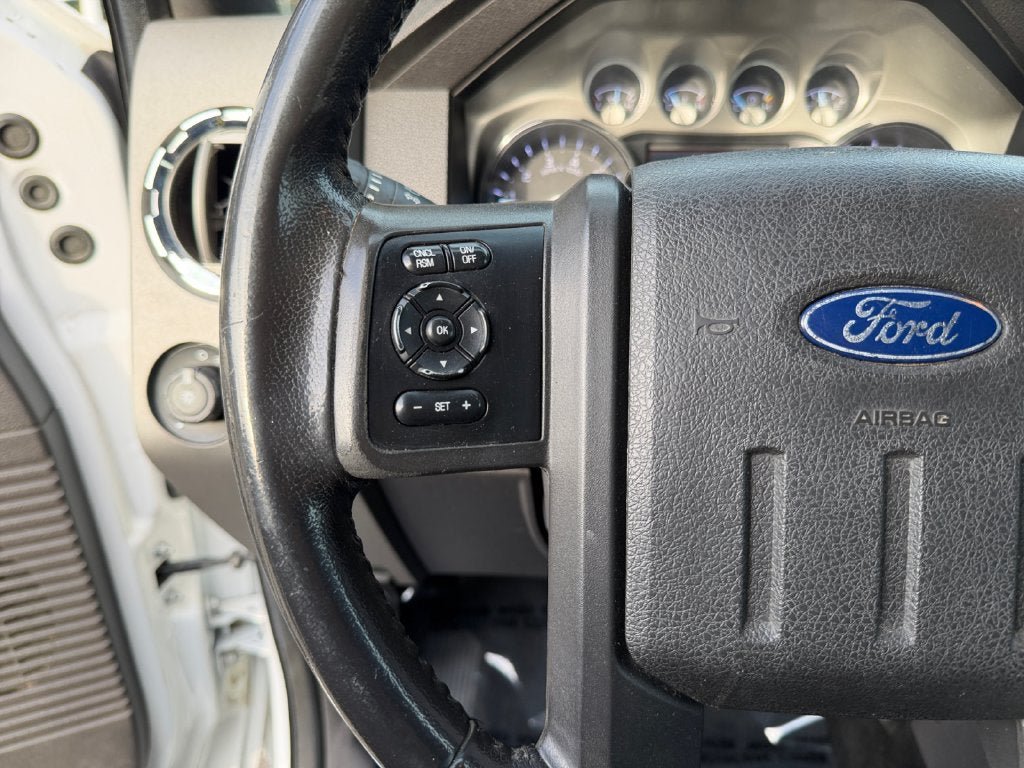 Used 2012 Ford F250 Lariat w/ Lariat Interior Pkg AWD/4WD image 16