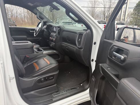 Used 2021 GMC Sierra 1500 AT4 w/ AT4 Preferred Package image 19