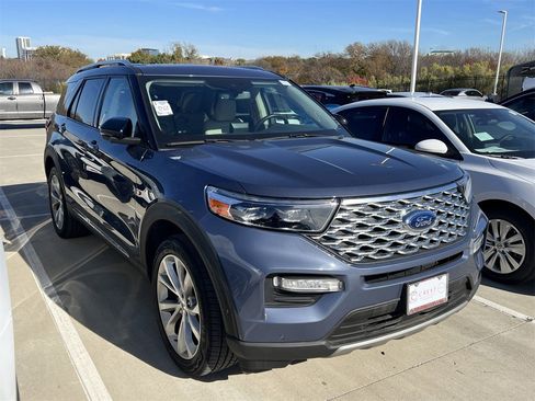 Used 2021 Ford Explorer Platinum w/ Equipment Group 601A image 3