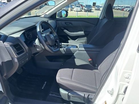 Certified 2025 Nissan Rogue S FWD image 6
