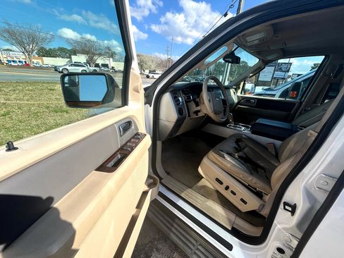 Used 2014 Ford Expedition EL XLT w/ Equipment Group 202A image 6