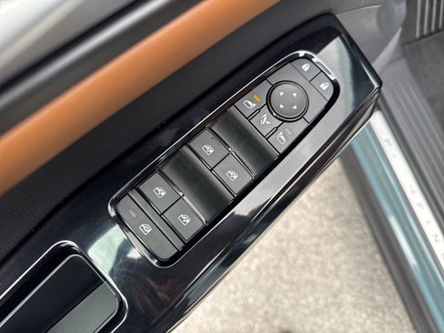 New 2026 Nissan Pathfinder Platinum AWD/4WD image 12