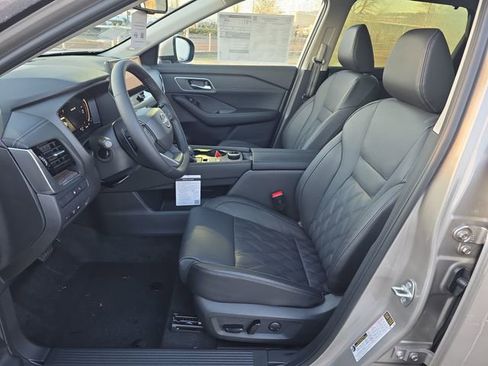 New 2026 Nissan Rogue Platinum w/ Platinum Premium Package image 14