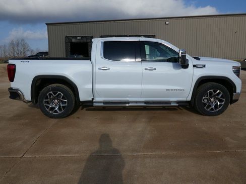 New 2026 GMC Sierra 1500 SLT w/ SLT Premium Plus Package image 2