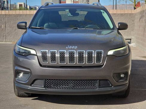 Used 2019 Jeep Cherokee Latitude Plus w/ Comfort/Convenience Group image 4
