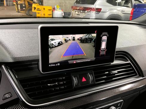 Used 2020 Audi SQ5 Premium Plus w/ Premium Plus Package image 25