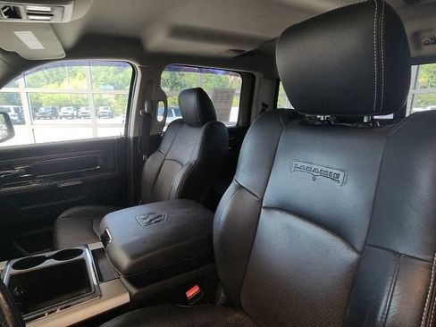 Used 2014 RAM 1500 Laramie w/ Convenience Group AWD/4WD image 18