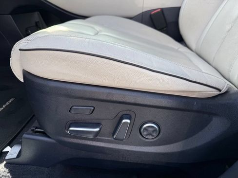 Used 2023 Hyundai Palisade Limited FWD image 15