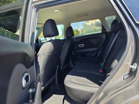 Used 2017 Kia Soul w/ Convenience Package FWD image 34
