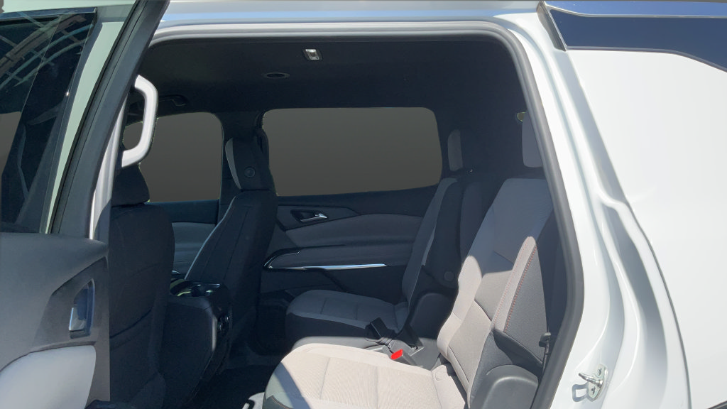 Certified 2026 Chevrolet Traverse LT w/ Driver Confidence Package AWD/4WD image 11