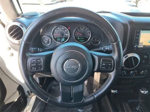 Used 2017 Jeep Wrangler Unlimited Sahara w/ Connectivity Group image 21