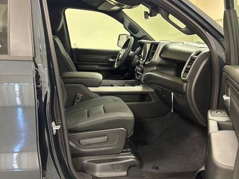 New 2026 RAM 1500 Express AWD/4WD image 23