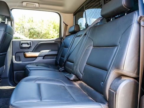 Used 2018 Chevrolet Silverado 1500 LTZ AWD/4WD image 16