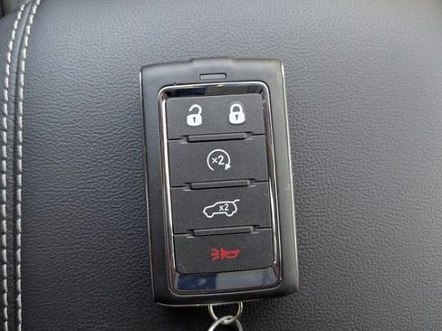 New 2026 Jeep Grand Cherokee Altitude RWD image 32