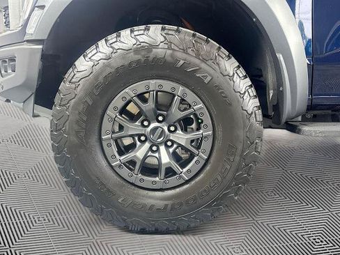 Certified 2022 Ford F150 Raptor w/ Raptor 37 Performance Package AWD/4WD image 33