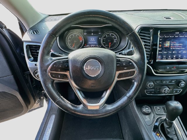 Used 2020 Jeep Cherokee Limited AWD/4WD image 11