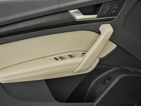 Used 2020 Audi Q5 2.0T Premium Plus image 17