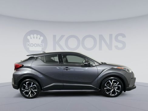 Used 2019 Toyota C-HR Limited FWD image 8