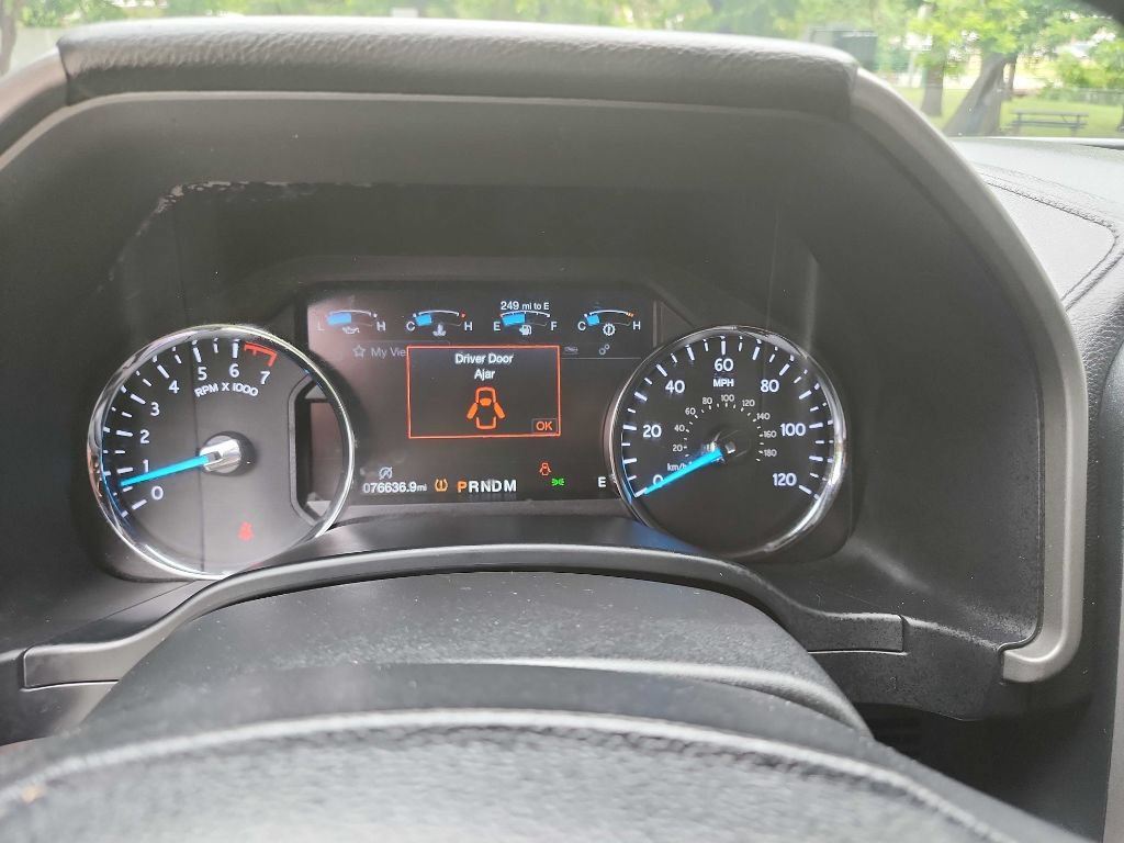 Used 2019 Ford Expedition XLT w/ Equipment Group 202A RWD image 24
