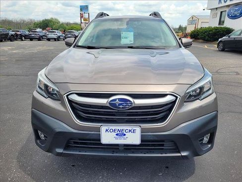 Used 2021 Subaru Outback Premium AWD/4WD image 3