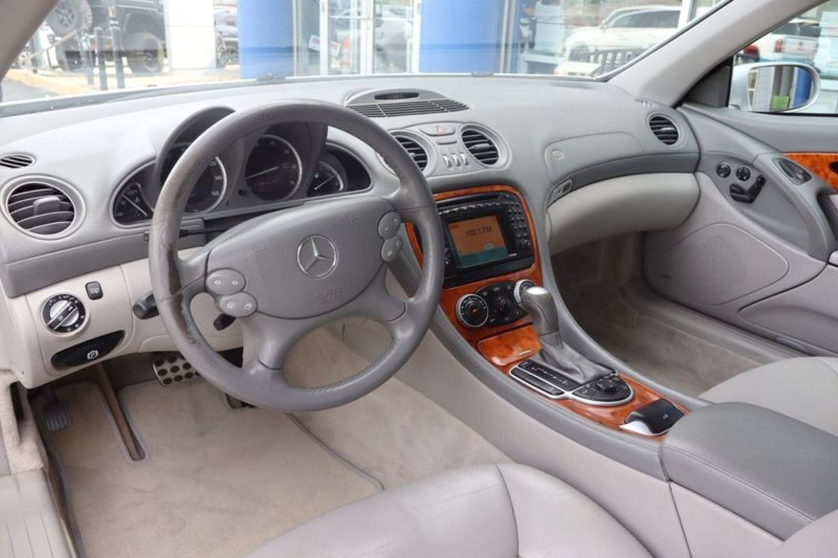 Used 2004 Mercedes-Benz SL 500 image 9