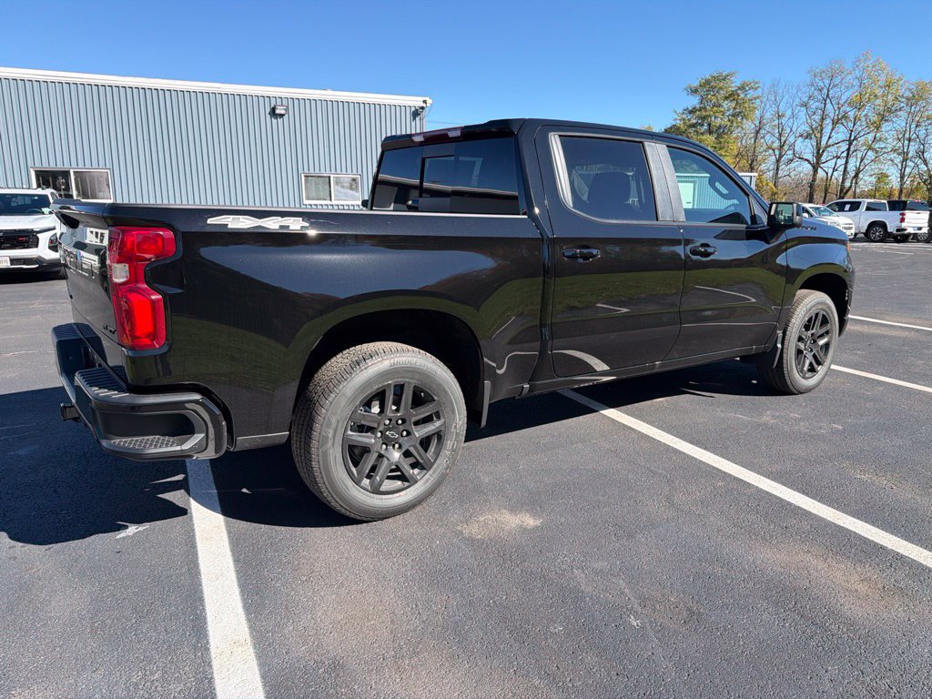 New 2026 Chevrolet Silverado 1500 RST w/ Dark Appearance Package AWD/4WD image 3