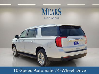 Used 2022 GMC Yukon XL SLT w/ SLT Luxury Package